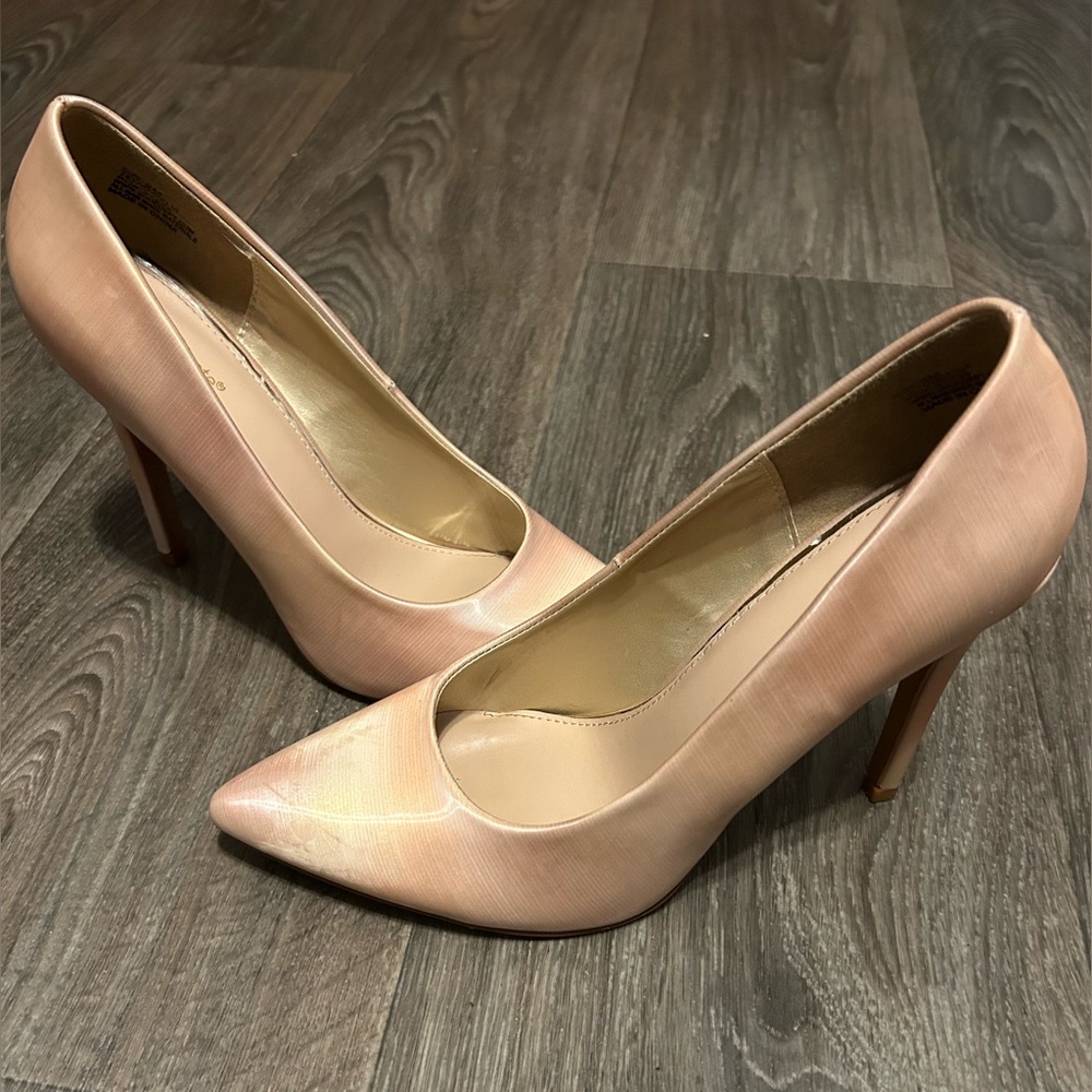 Shiny, tan heels…